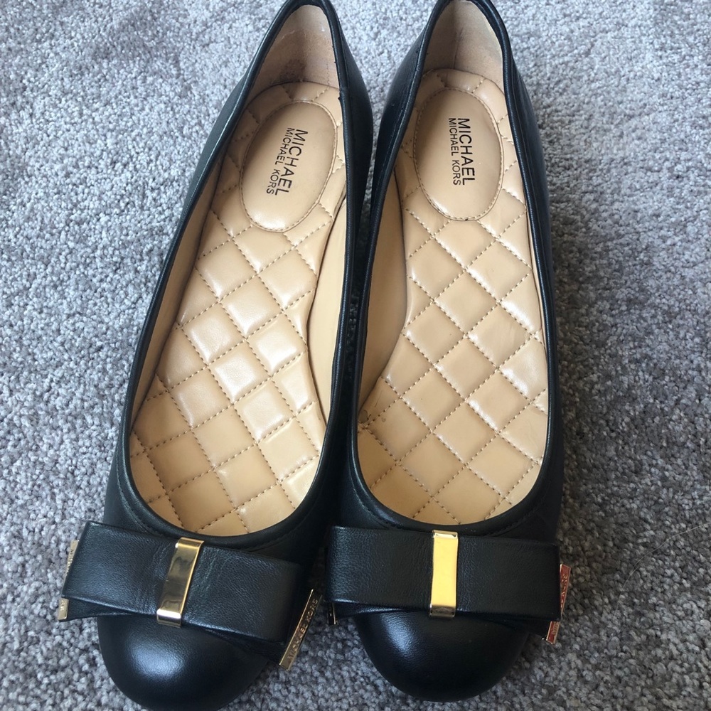 Michael Kors 9m casual slip ons chunk heel black